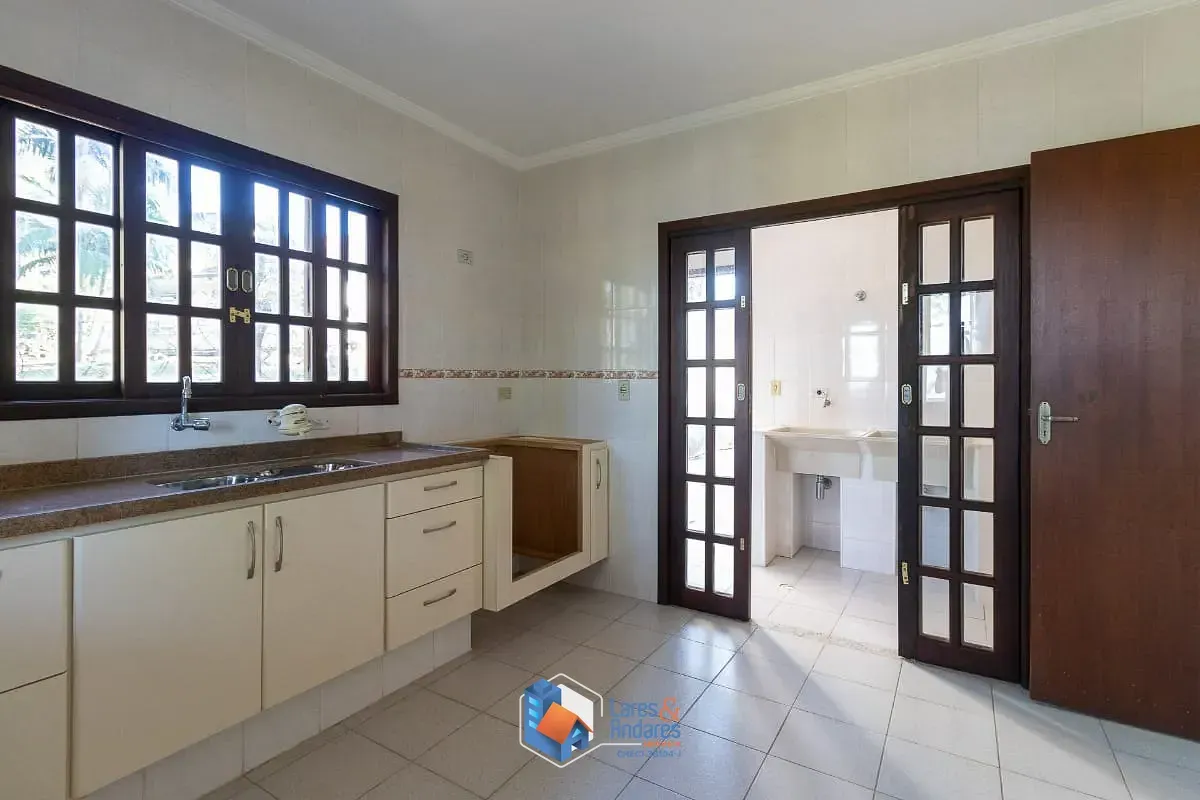 Imagem Casa comercial para venda em Guarapiranga, 450m²