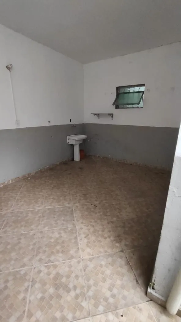 Imagem Sobrado com 4 Dormitórios e Terraço Gourmet em Localização Privilegiada