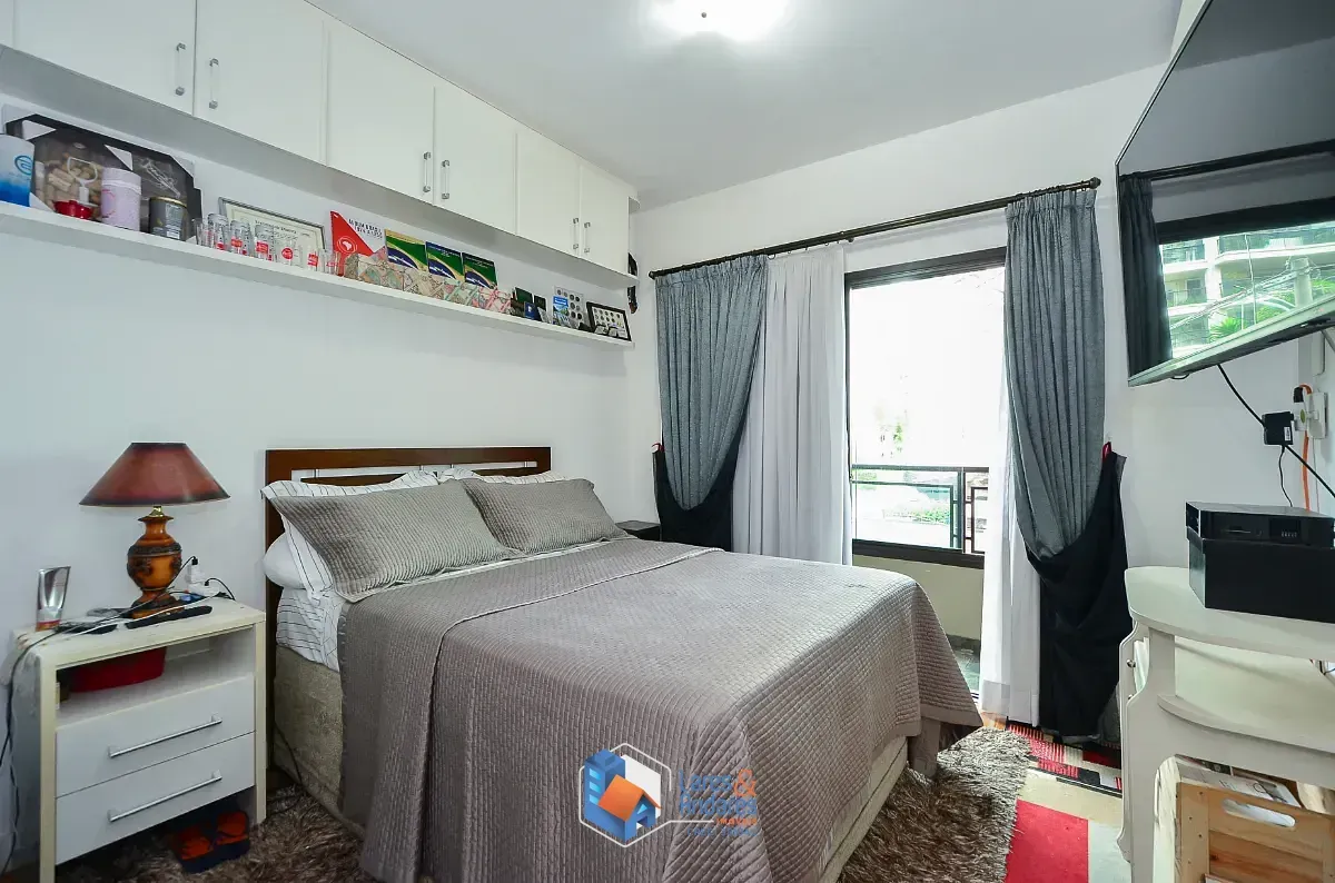 Imagem Apartamento para venda em Pacaembu com 4 quartos, sendo 3 suítes, 230m²