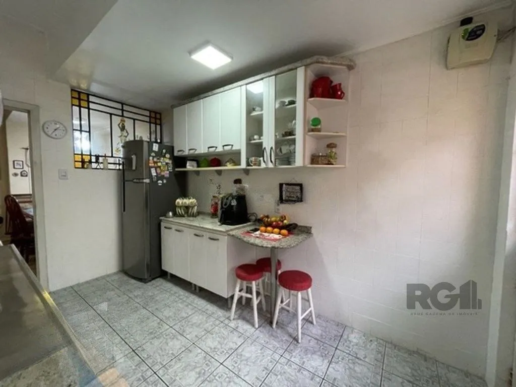 Imagem Casa 4 dormitórios no bairro Santa Tereza