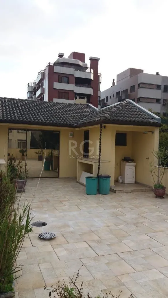 Imagem Casa para Venda - 300m², 5 dormitórios, sendo 1 suites, Bela Vista
