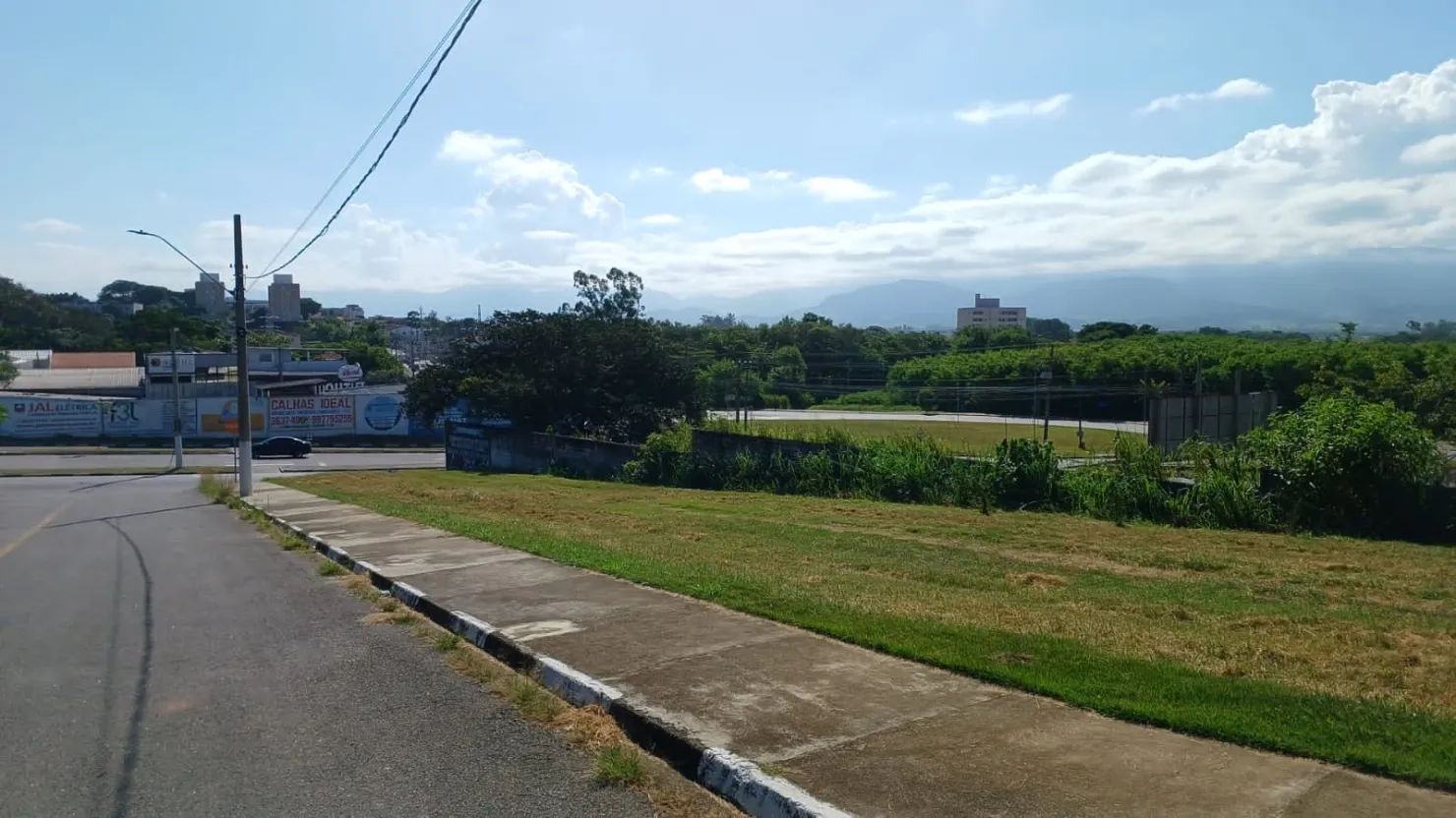 Imagem Terreno à venda 250M², Vila Suiça, Pindamonhangaba - SP