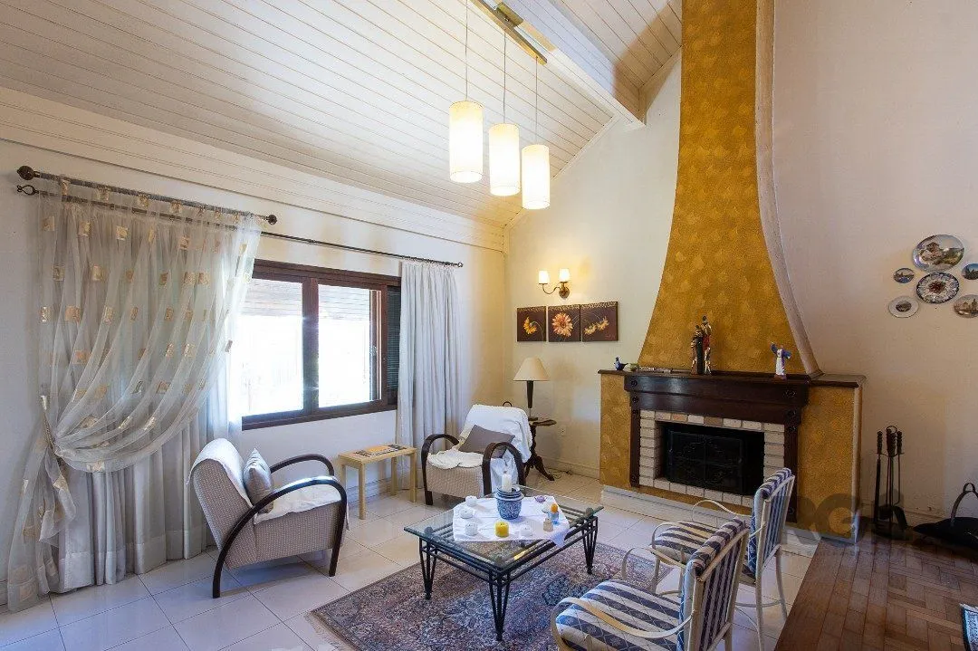 Imagem Casa tipo sobrado, com 3 dormitórios em Canoas
