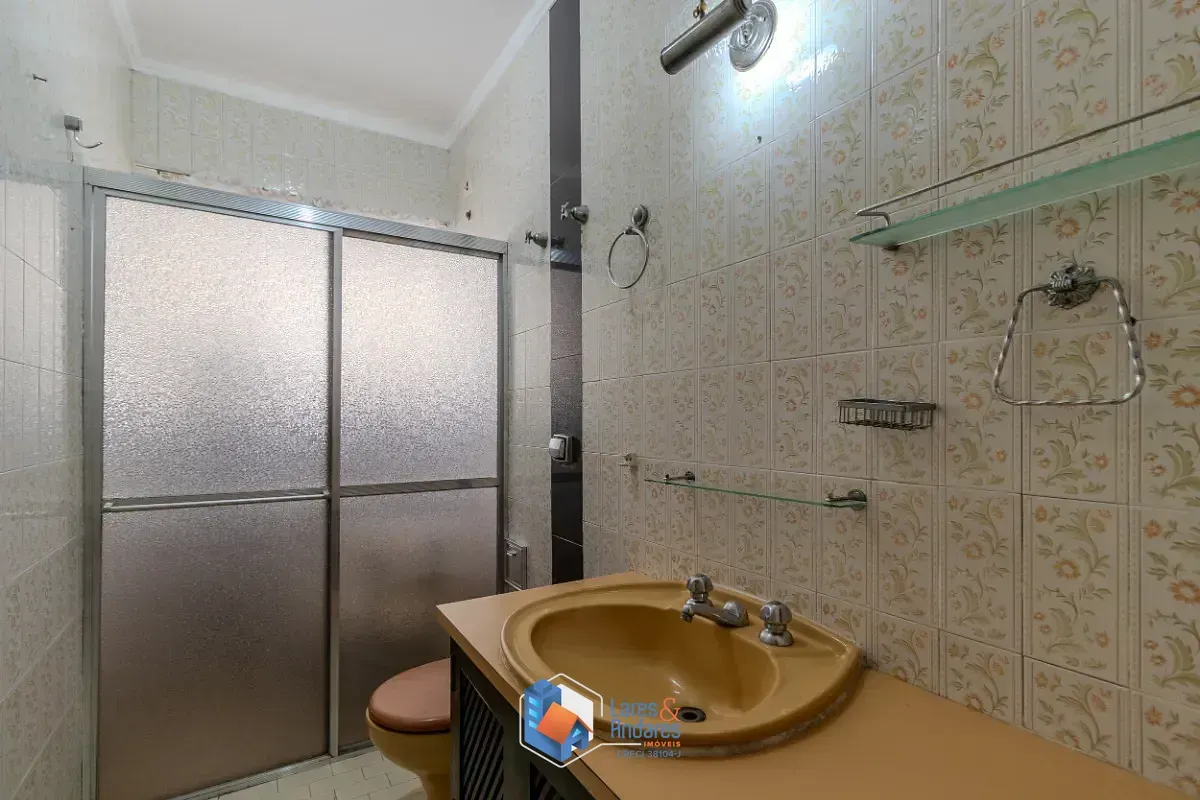 Imagem Sobrado para venda em Chácara Monte Alegre com 4 quartos, sendo 1 suíte, 261m²