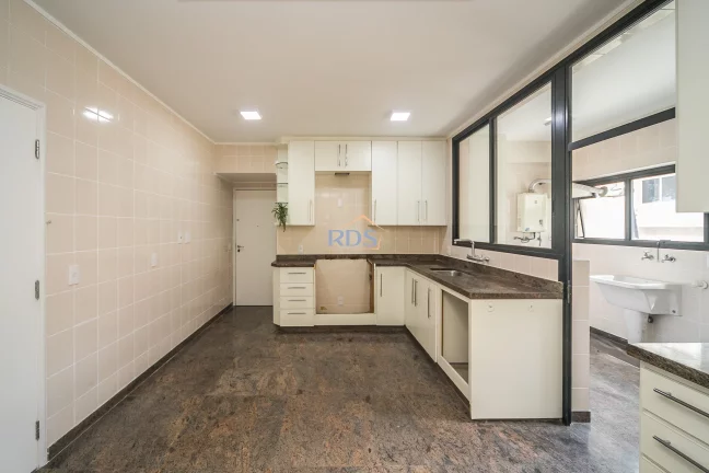 Imagem Venda de apartamento reformado com 4 dormitórios, sendo 2 suítes e duas vagas.