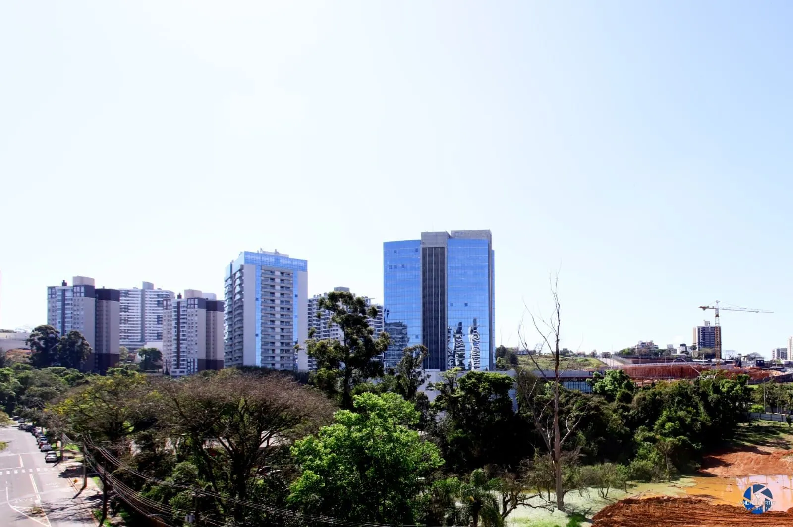 Imagem Apartamento de 02 quartos, , 01 vaga, 01 suítes, Área de serviço em Porto Alegre/RS