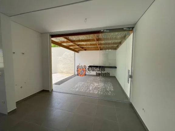 Imagem Sobrado com 4 dormitórios à venda, 150 m² por R$ 2.500.000,00 - Juquehy - São Sebastião/SP