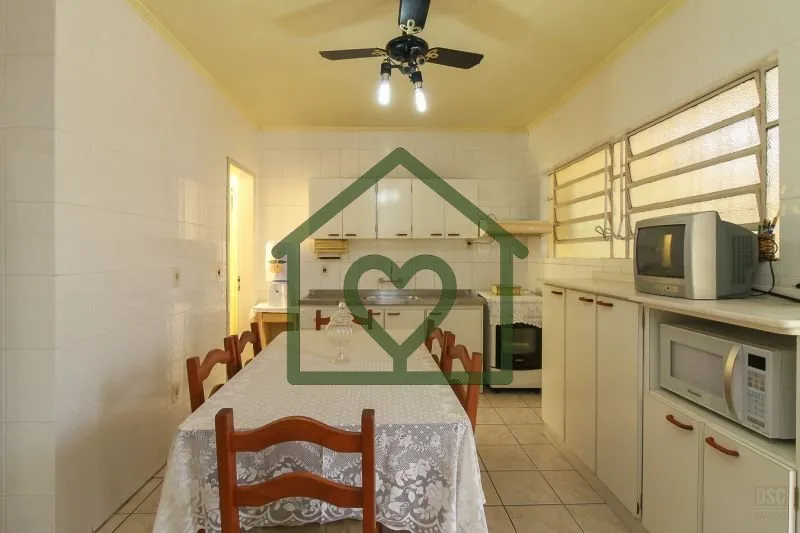 Imagem casa diferenciada, estilo tradicional, 7 dormitórios, 2 casas, acessos independentes, pátio comum ...