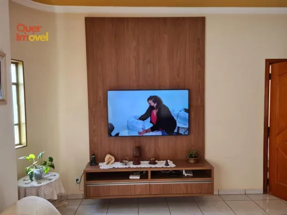 Imagem Casa à venda em Ribeirão Preto-SP: 3 quartos, 1 suíte, 2 salas, 4 banheiros, 7 vagas de garagem, 249,00 m² de área.