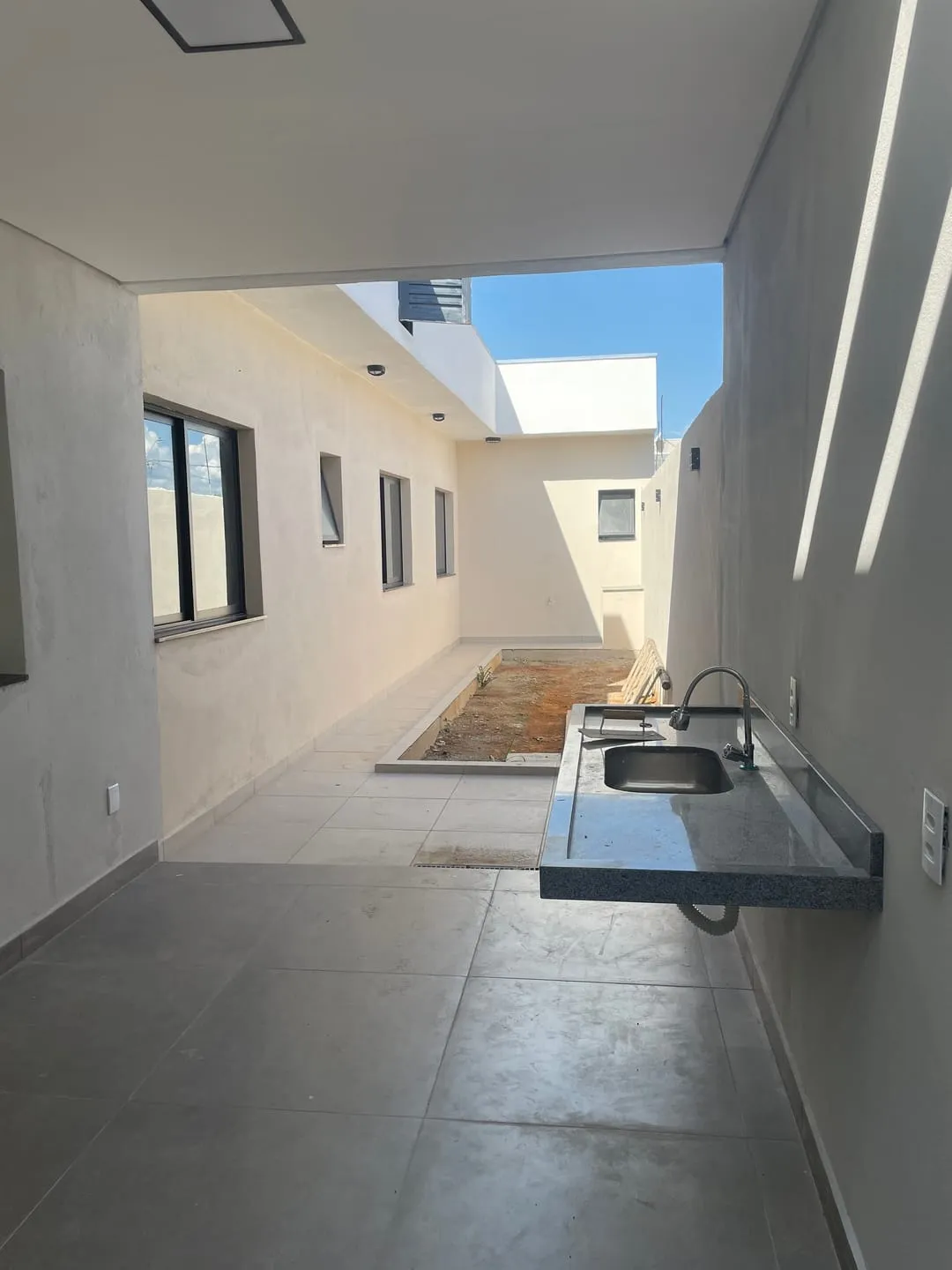 Imagem Casa à venda 3 Quartos, 1 Suite, 2 Vagas, 175M², Loteamento Residencial e Comercial Flamboyant, Pindamonhangaba - SP
