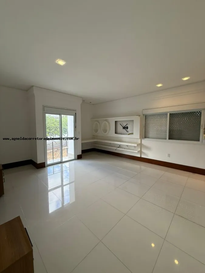 Imagem Casa em Condomínio para Venda em Natal, Candelária, 4 dormitórios, 4 suítes, 5 banheiros, 5 vagas