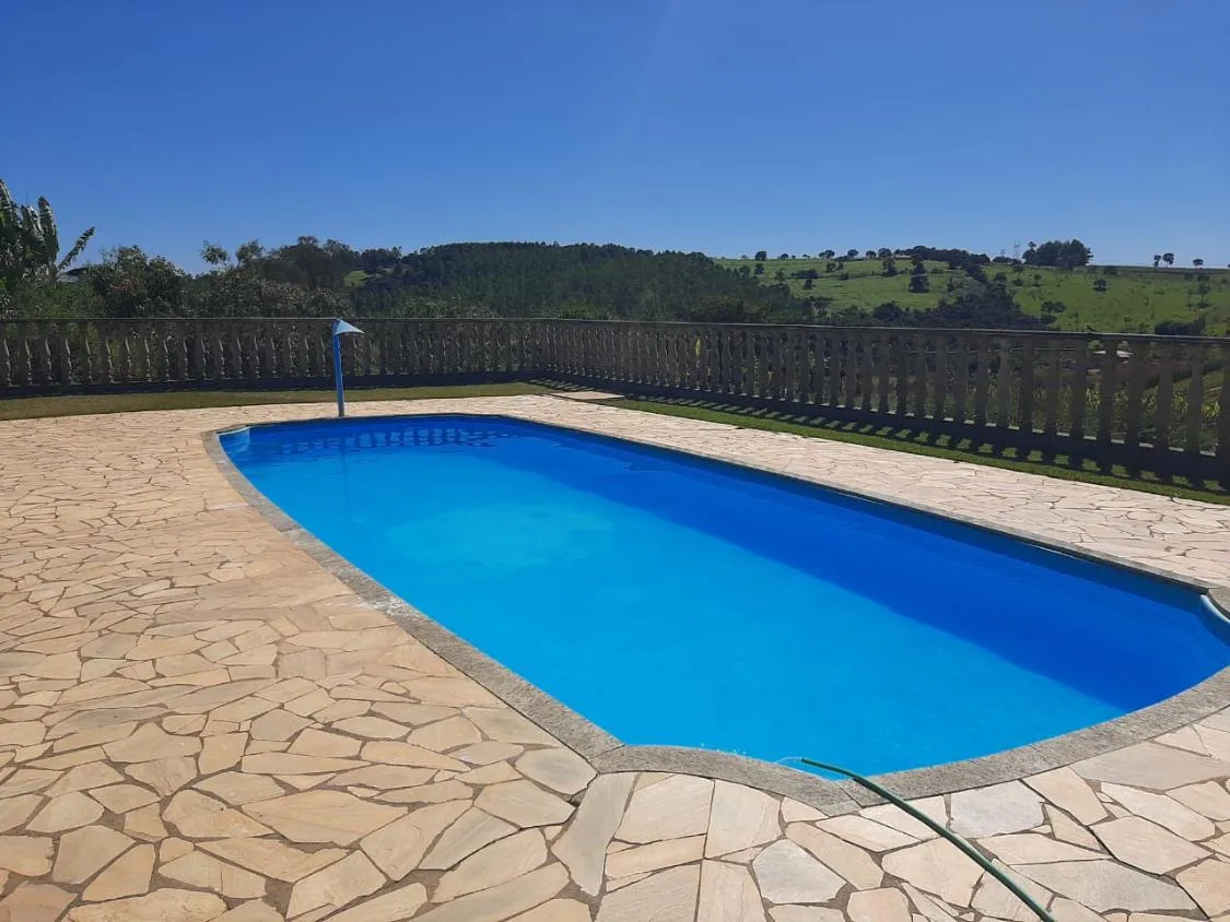 Imagem Vendo Lindíssimo Sítio em Itatiaiuçu/MG com 2 hectares (20.000 m²) de área