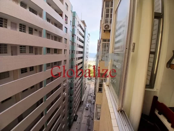 Imagem Belo apartamento em Santos no bairro da Pompéia em prédio na avenida da praia de 1 dormitório à venda por R$ 350.000,00.