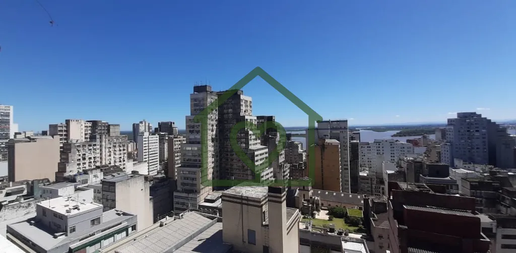 Imagem Lindo apartamento no último andar do prédio e na parte mais alta do Centro Histórico. 
 
Imóvel ...
