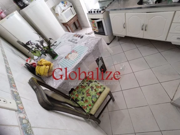 Imagem Apartamento à venda com 2 dormitórios no bairro da Encruzilhada em Santos por R$ 330.000,00