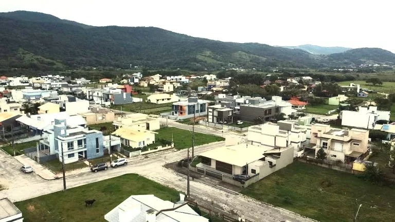 Imagem Terreno em Areias de Palhocinha, Garopaba-SC: Pronto para Construir sua Casa Ideal!