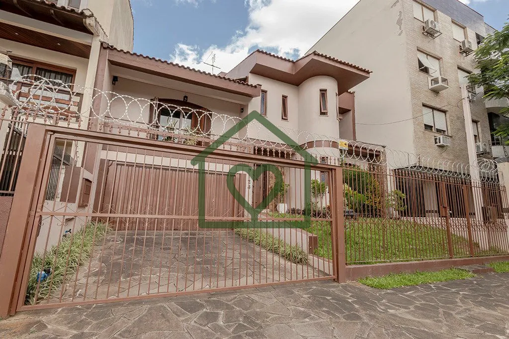 Imagem CASA DE 360m², COM 2 ANDARES, PISCINA, AMPLO ESPAÇO EXTERNO, VARANDA GOURMET, 3 DORMITÓRIOS, 4 BA...