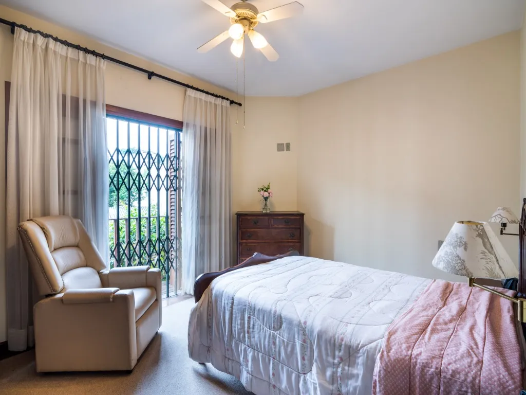 Imagem Imperdível casa à venda em São Paulo-SP, no Jardim das Bandeiras! 4 quartos, 2 suítes, 4 vagas de garagem e 300m² de área!
