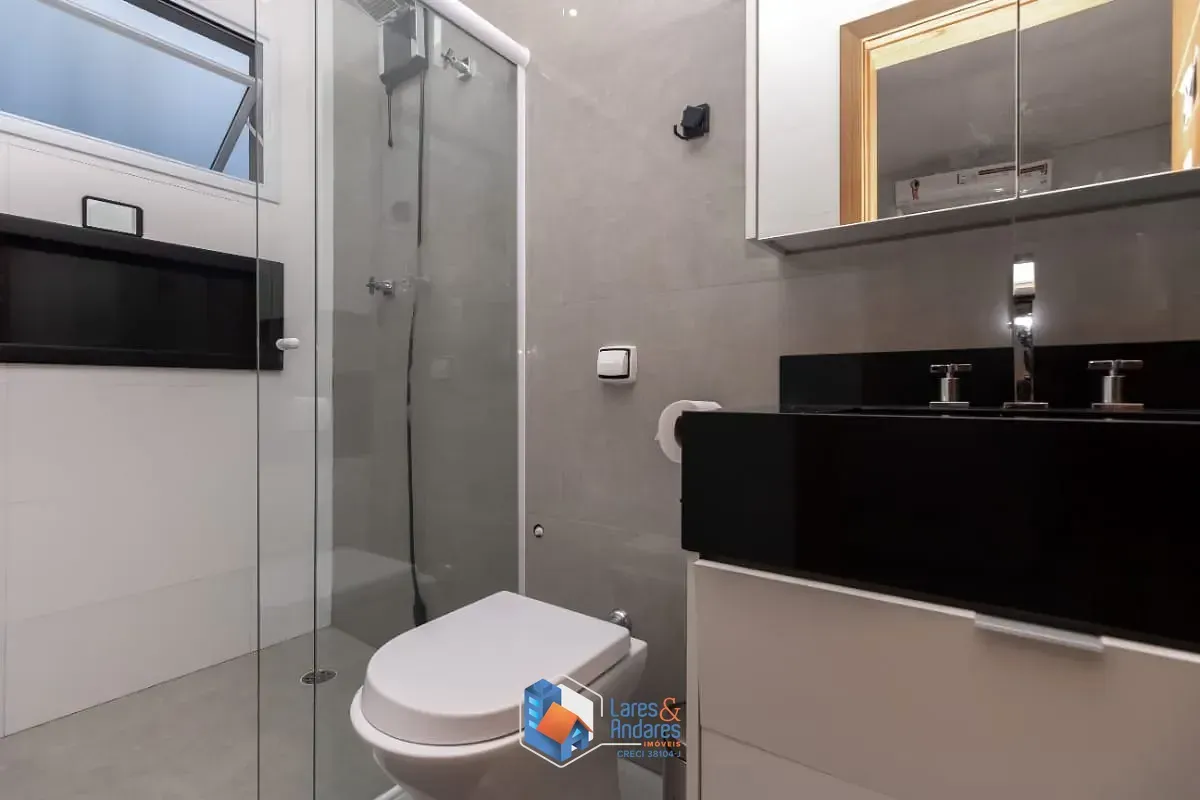 Imagem Casa para venda em Parque São Domingos com 3 quartos, sendo 3 suítes, 183m²