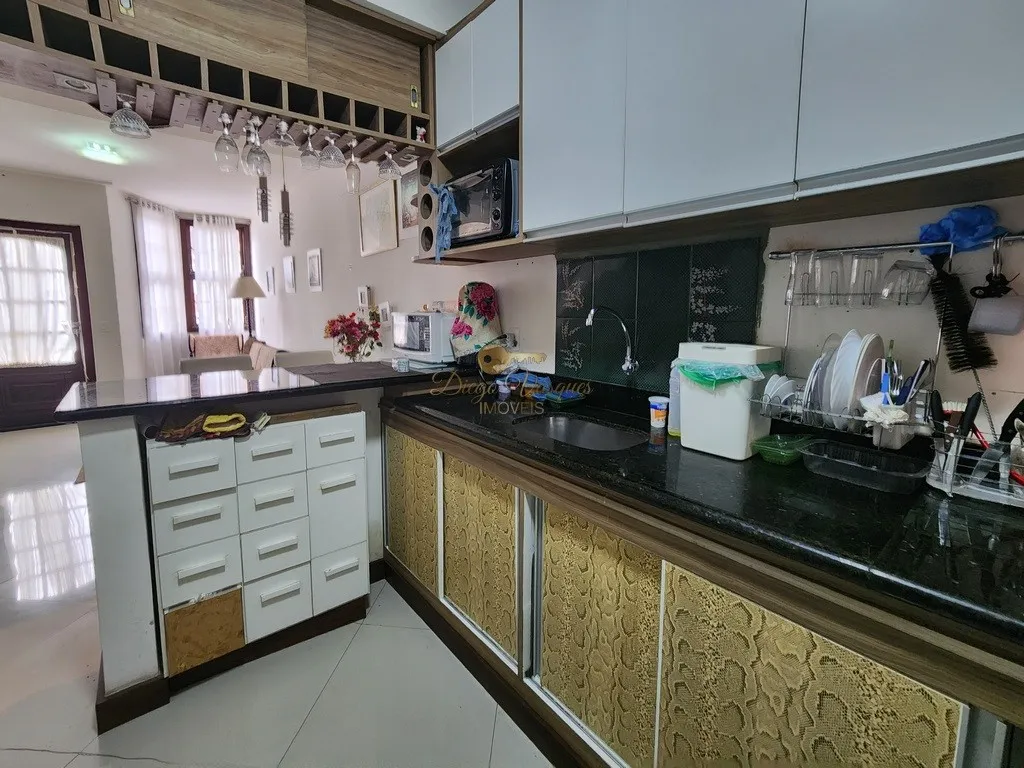 Imagem Casa em Condomínio para Venda em Teresópolis / RJ no bairro Parque do Imbui