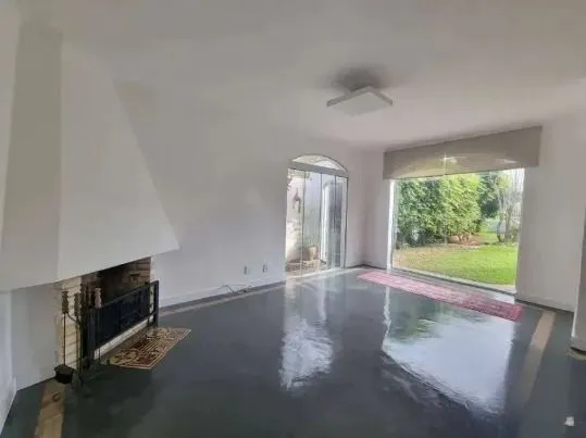 Imagem Casa 3 Dormitórios com Piscina à Venda no Guarujá - Zona Sul de Porto Alegre