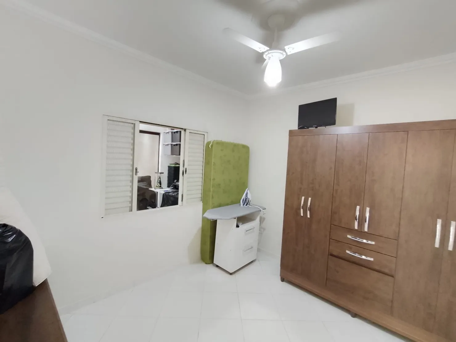 Imagem Casa à venda 3 Quartos, 1 Suite, 5 Vagas, 300M², Jardim Gurilândia, Taubaté - SP