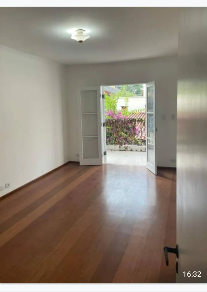 Imagem Linda casa de 5 dormitórios