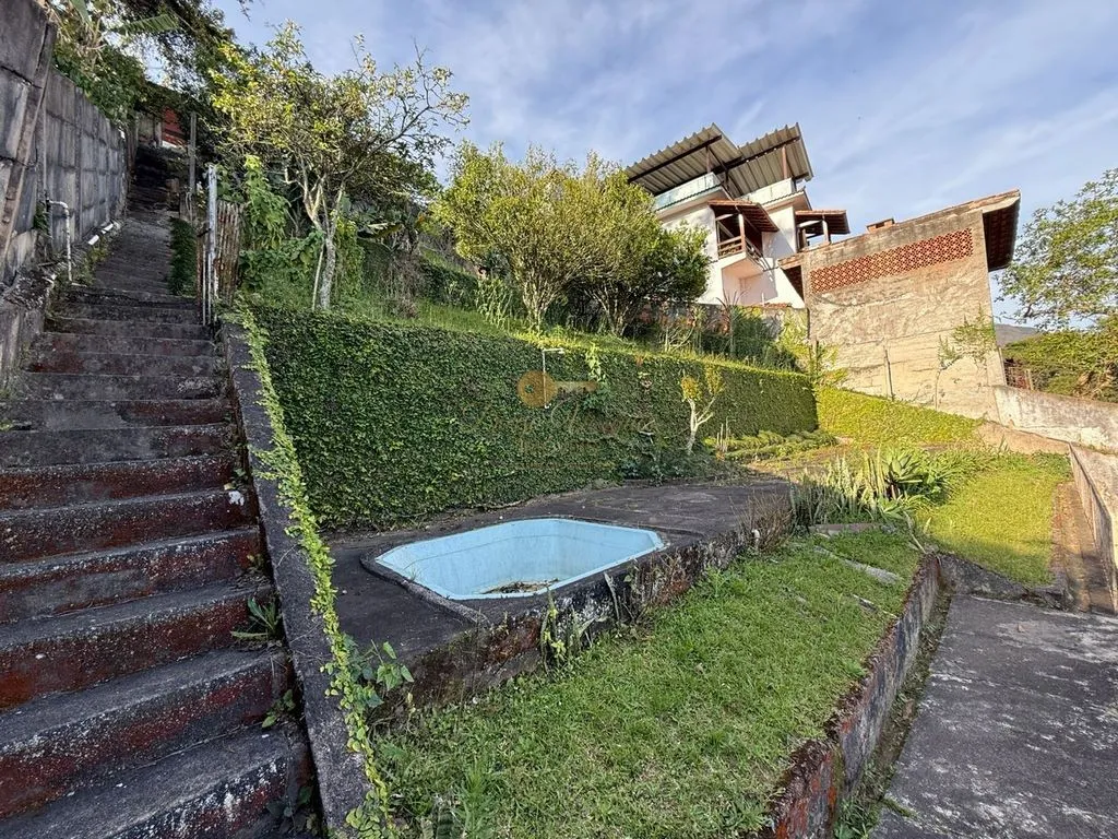 Imagem Casa para Venda em Teresópolis / RJ no bairro Várzea