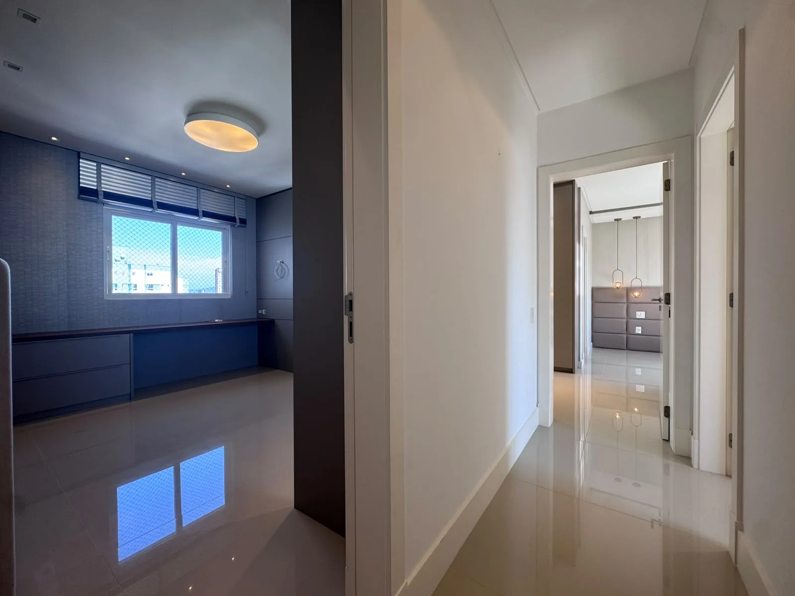 Imagem Apartamento com vista para o mar à venda com 129m2 por R$ 2.690.000,00