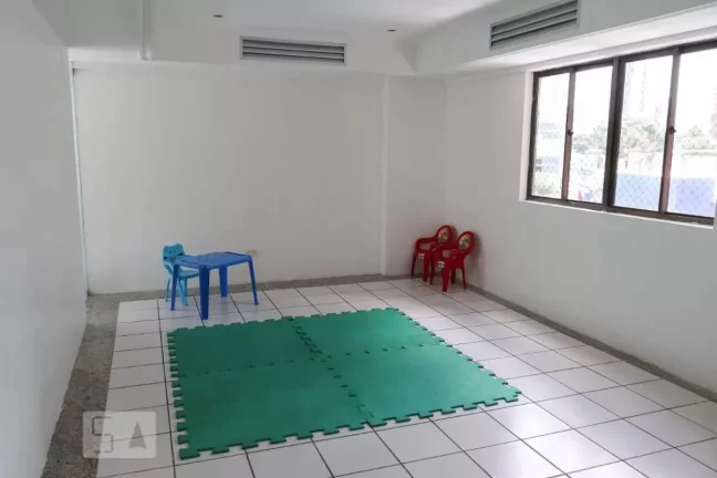 Imagem Apartamento para Locação em Recife, Casa Amarela, 2 dormitórios, 1 banheiro, 1 vaga