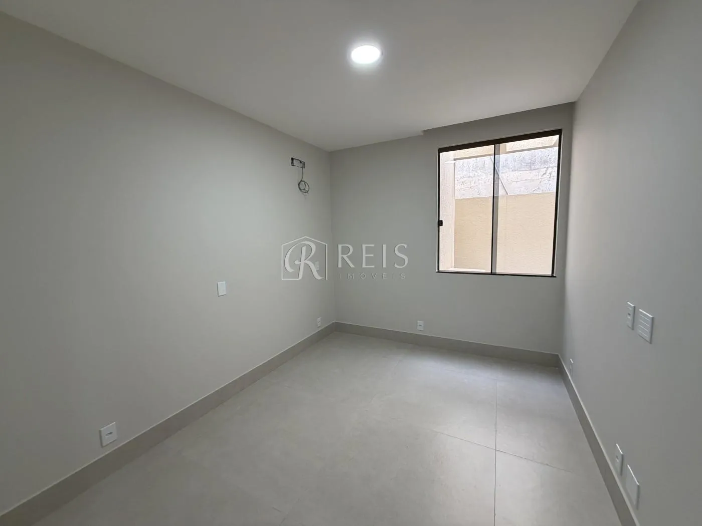 Imagem Casa para Venda em Rio das Ostras, Atlântica, 3 dormitórios, 1 suíte, 3 banheiros, 2 vagas