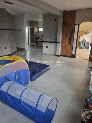 Imagem Excelente oportunidade para quem busca espaço, conforto e versatilidade. O imóvel conta com duas c...