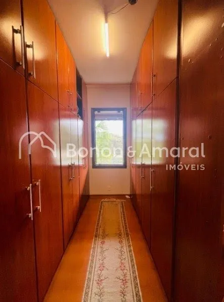 Imagem Casa Espaçosa e Confortável à Venda no Condomínio Vivenda das Quaresmeiras, em Valinhos