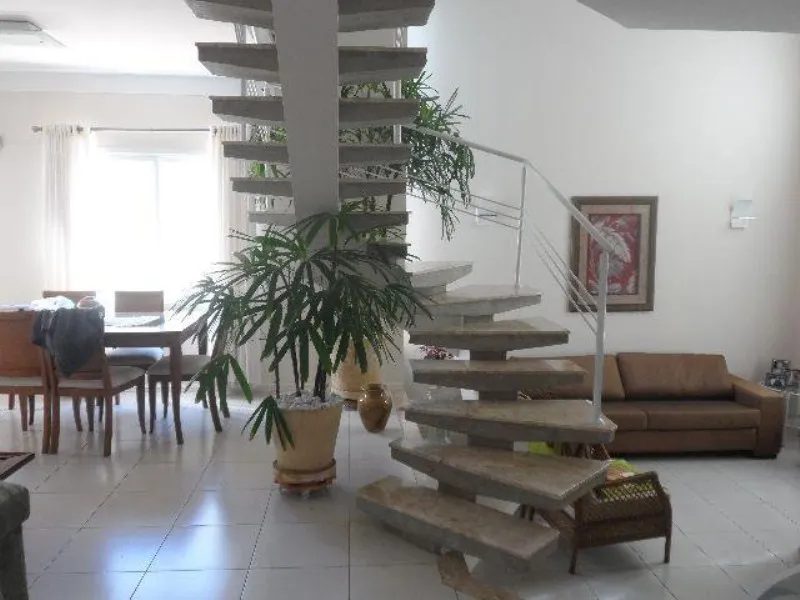 Imagem Imperdível oportunidade: Casa em condomínio à venda em Valinhos-SP, Jardim Recanto, 3 quartos, 3 suítes, 3 salas, 5 banheiros, 4 vagas, 276m².