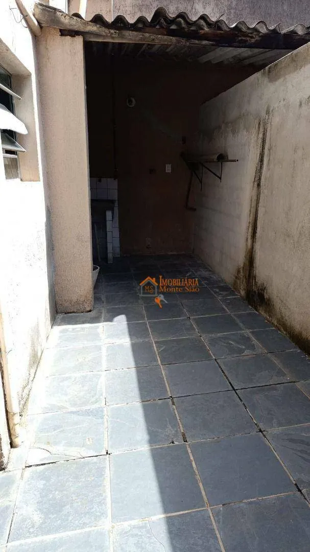Imagem Sobrado com 5 dormitórios à venda por R$ 800.000,00 - Jardim Santa Cecília - Guarulhos/SP