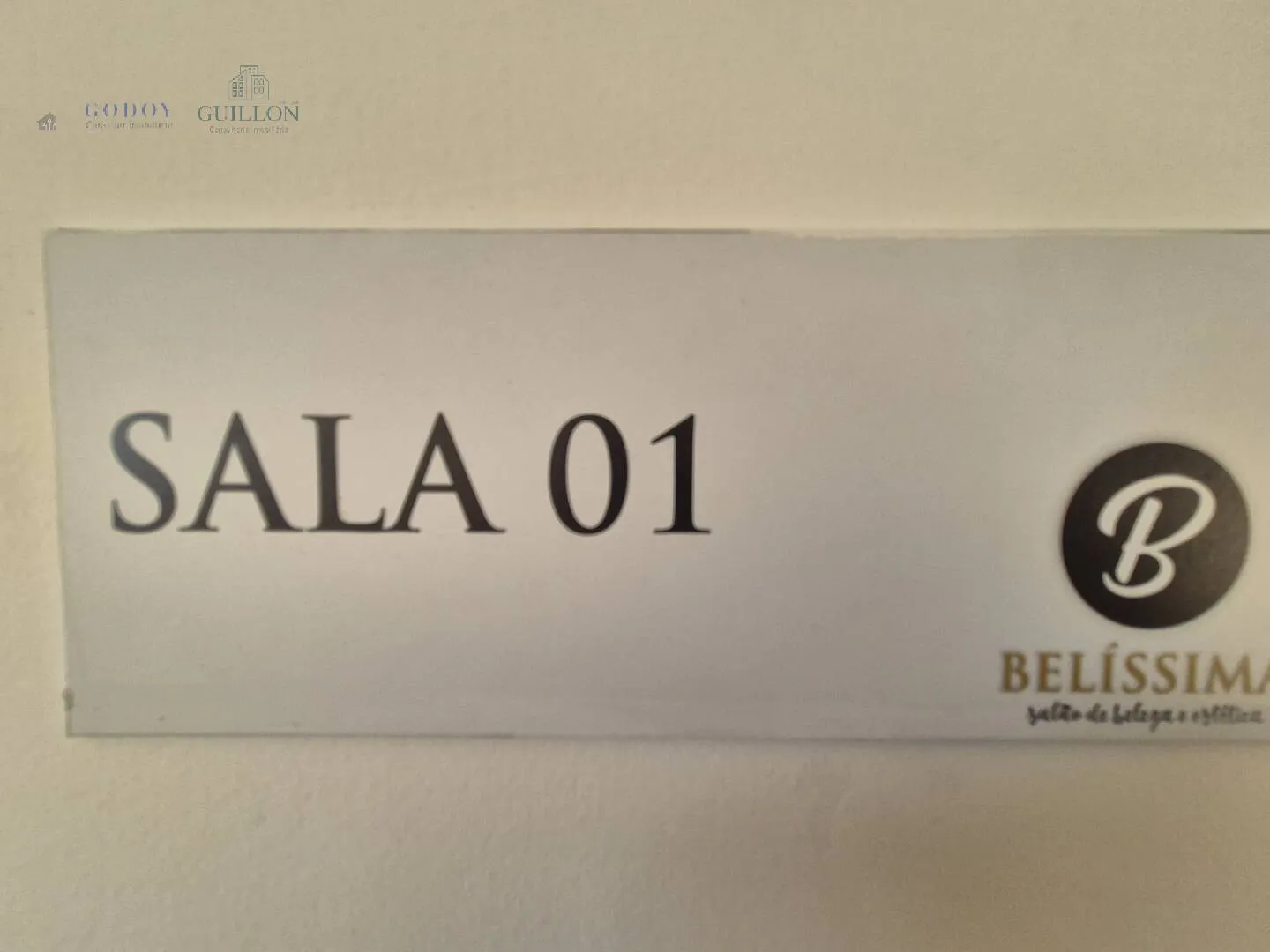 Imagem Sala Comercial no Centro com Água, Energia e Wi-Fi Inclusos