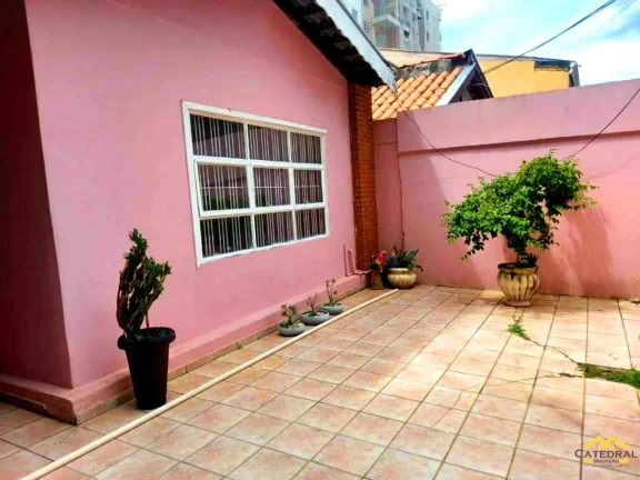 Imagem Casa térrea com 2 suítes, a venda no bairro Horto Florestal - Jundiaí/SP