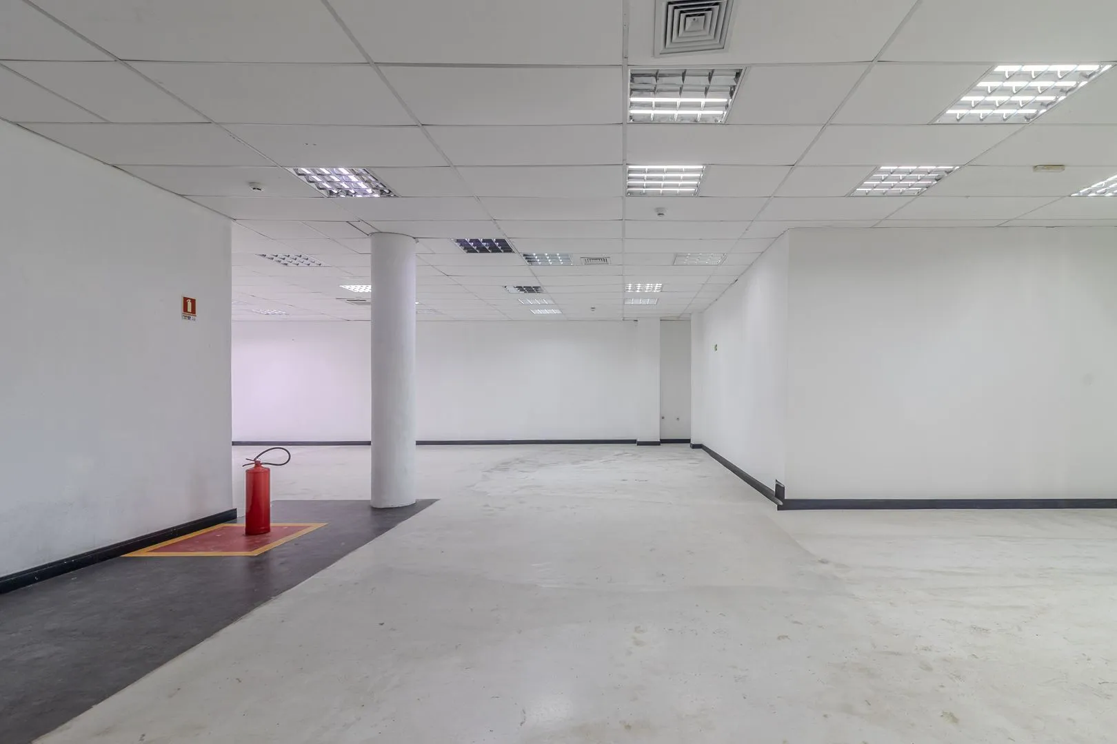 Imagem PRÉDIO COMERCIAL - COMPOSTO DE TÉRREO + 3 PAVIMENTOS