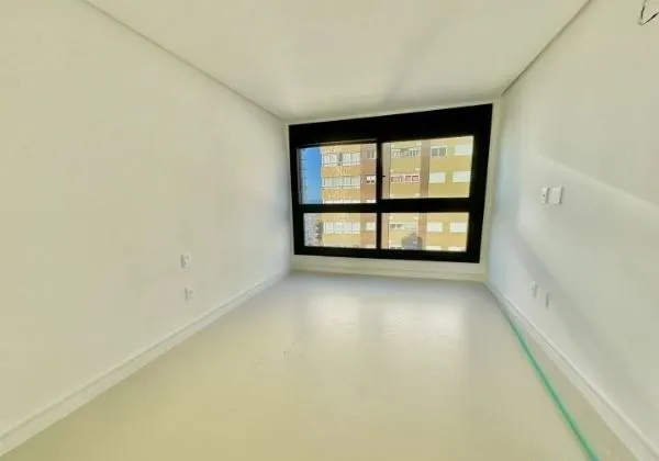 Imagem Apartamento em Torres Alto padrão de 3 dormitórios e 2 vagas