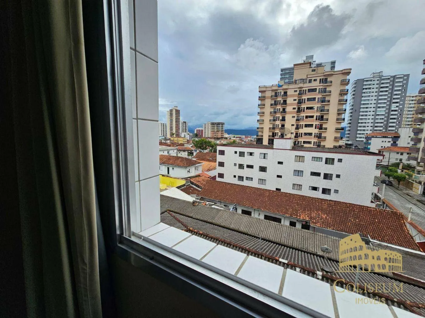 Imagem Apartamento com 1 dormitório à venda, 48 m² por R$ 265.000,00 - Vila Assunção - Praia Grande/SP