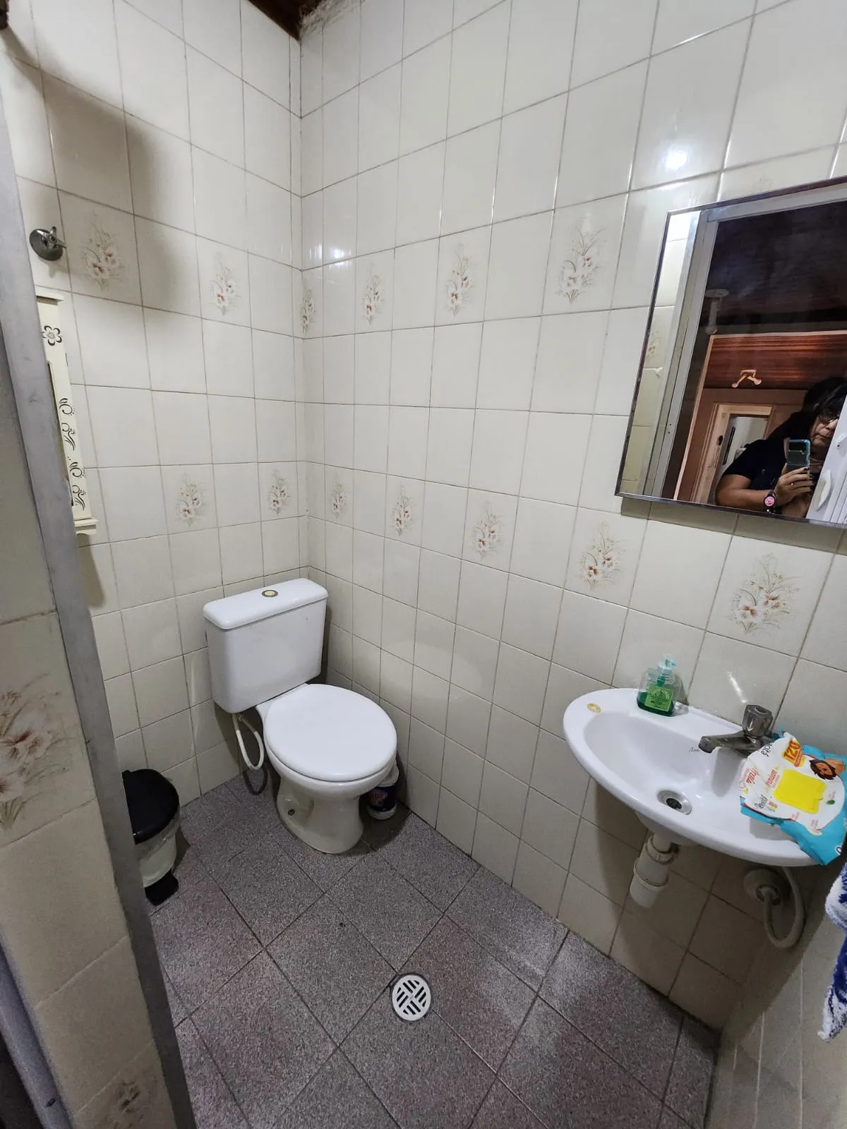 Imagem VENDO LINDO SOBRADO COM 03 DORMITÓRIOS NO RESIDENCIAL INGAI!
