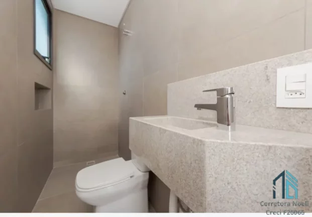 Imagem Casa em condomínio clube, 03 quartos c/suíte, terraço, no Santa Cândida em Curitiba PR