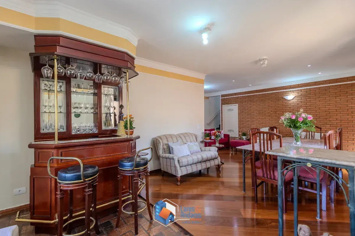 Imagem Casa para venda em Vila Nova Caledônia com 4 quartos, sendo 2 suítes, 346m²