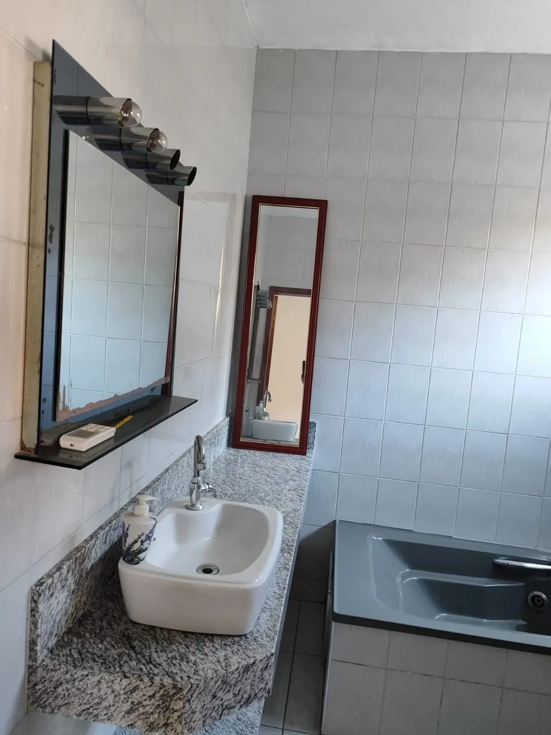 Imagem Casa à venda 3 Quartos, 1 Suite, 4 Vagas, 300M², Aterrado, Tremembé - SP