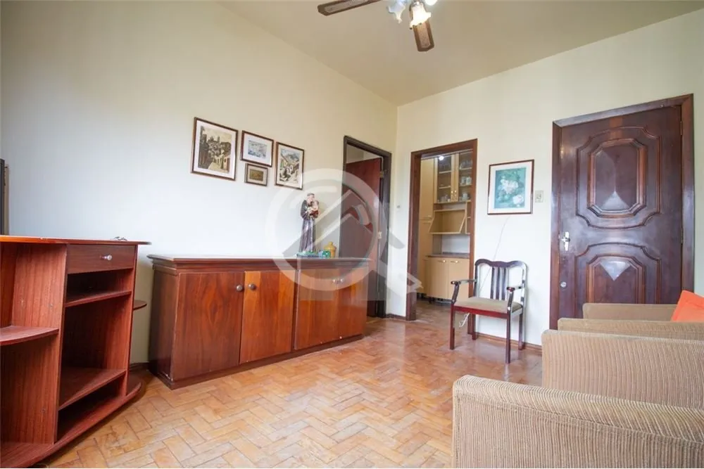 Imagem Excelente Apartamento, com ventilação cruzada, Cozinha e área de serviço, bom tamanho, sala, amp...