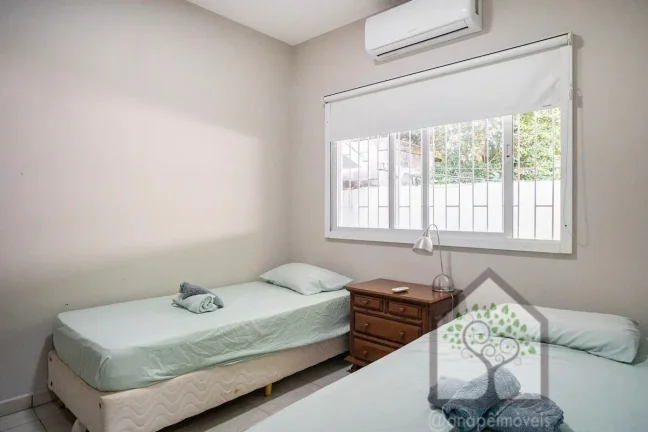 Imagem Casa linda, confortável e com piscina na praia do Campeche