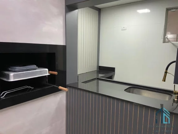 Imagem Sobrado triplex Alto Padrão, 04 quartos c/suíte, 04 vagas, Ático, no Vista Alegre Curitiba -PR