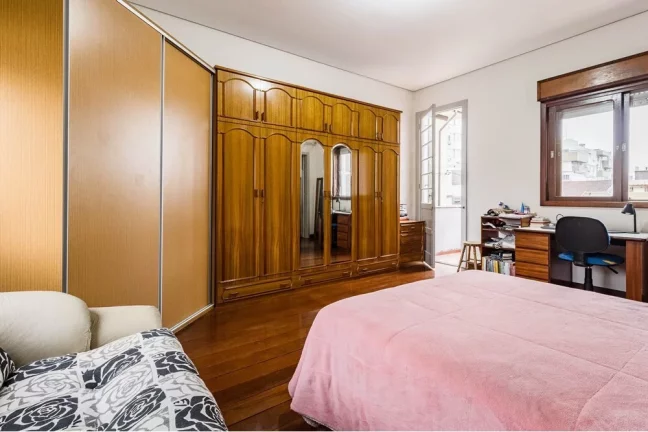 Imagem Casa para venda no bairro Santana em Porto Alegre