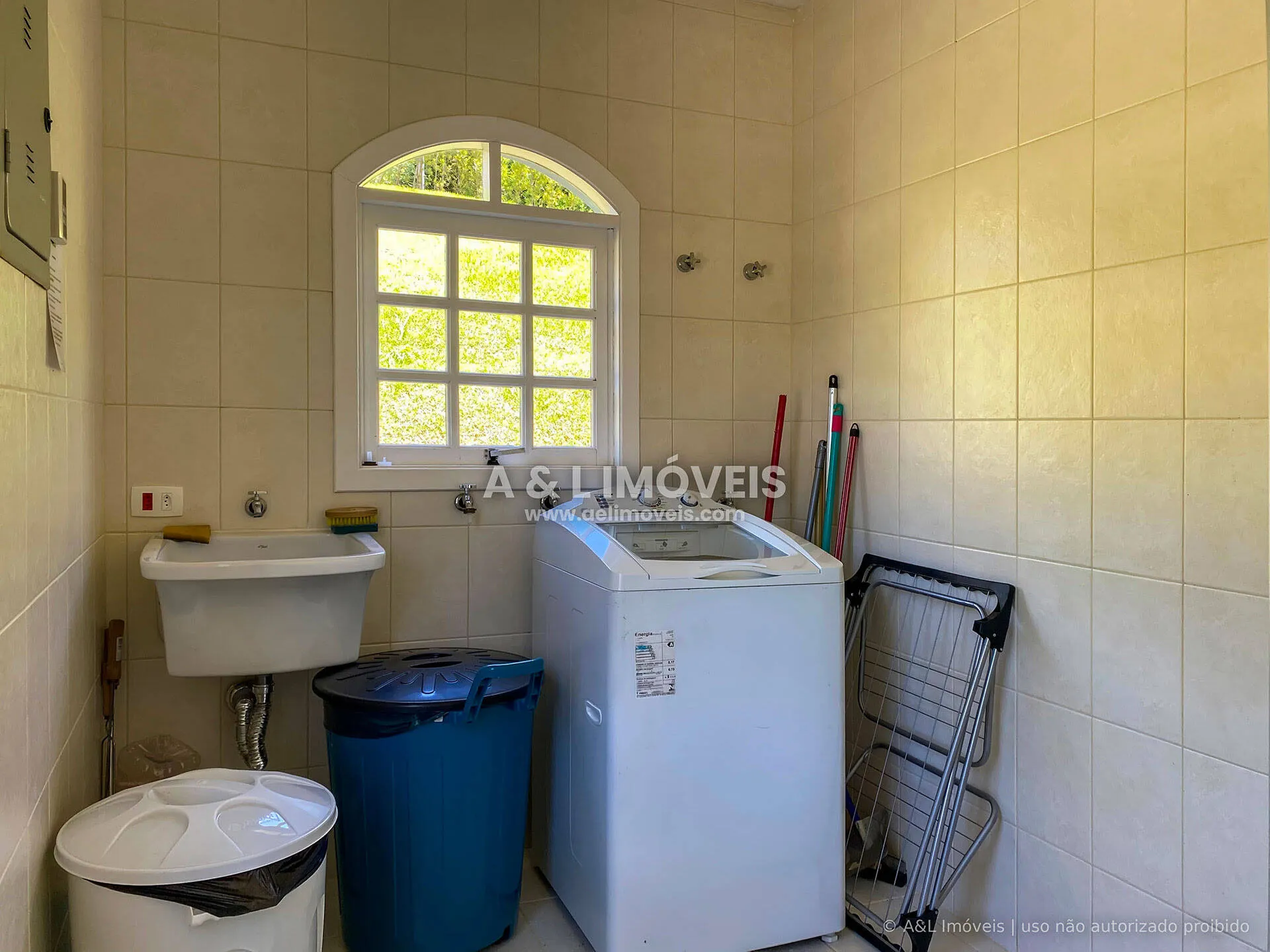 Imagem Casa no Condomínio Iporanga em Campos do Jordão, 5 dormitórios