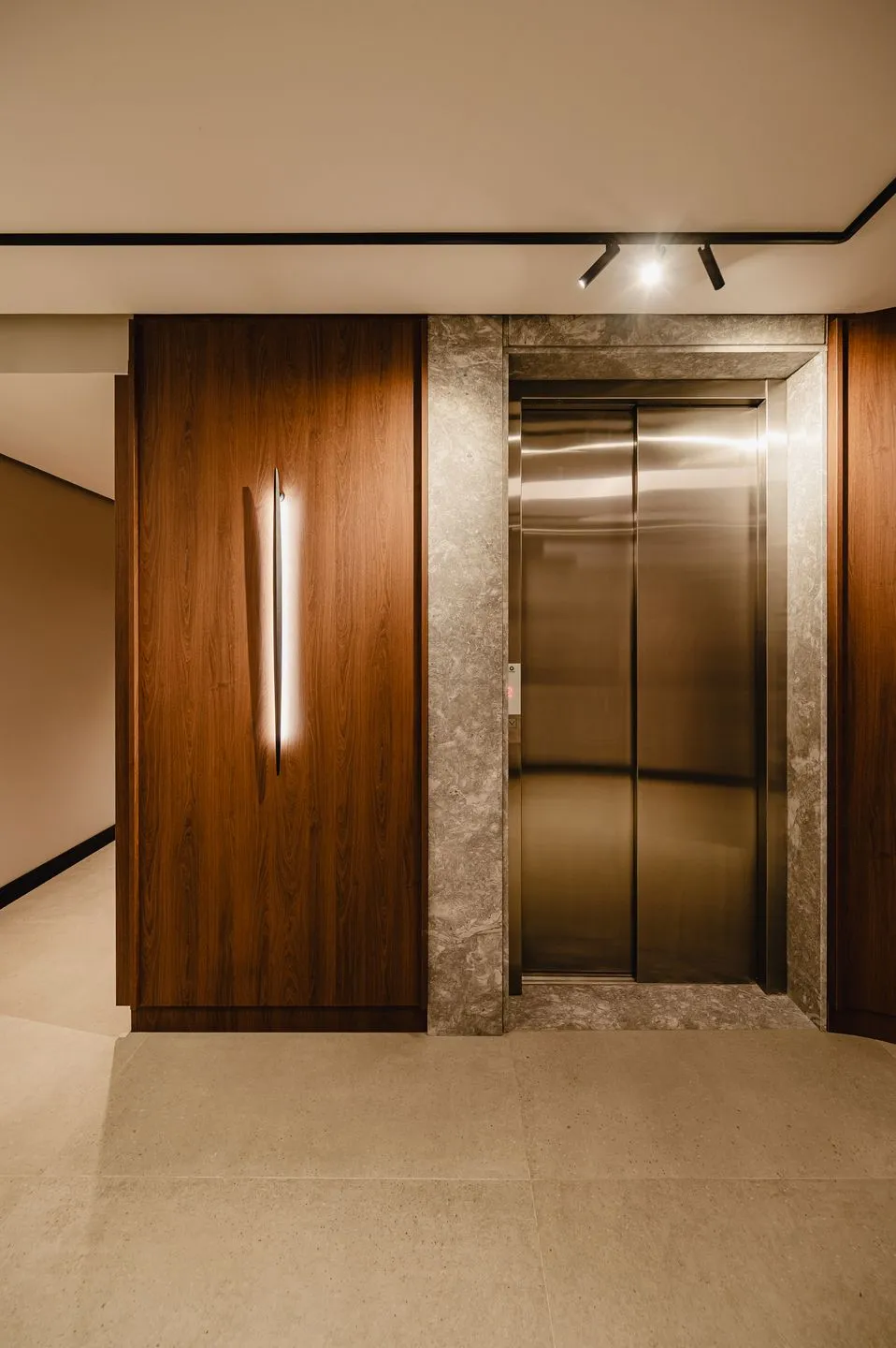 Imagem Cobertura à venda em Gramado, Floresta, com 2 quartos, 57.56m2